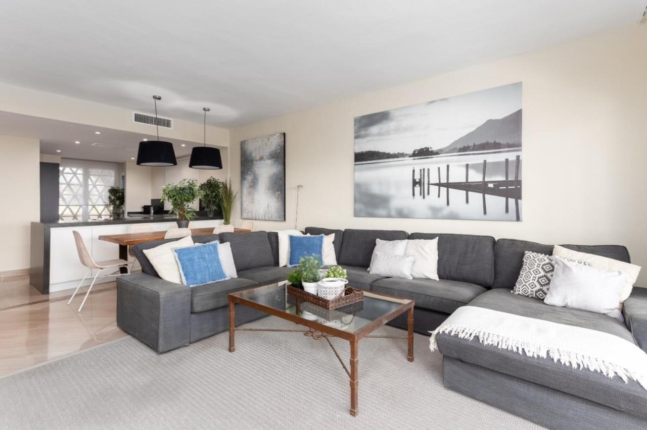 Homeforguest Front Line Beach Apartment In Hacienda Playa Marbella Exterior foto