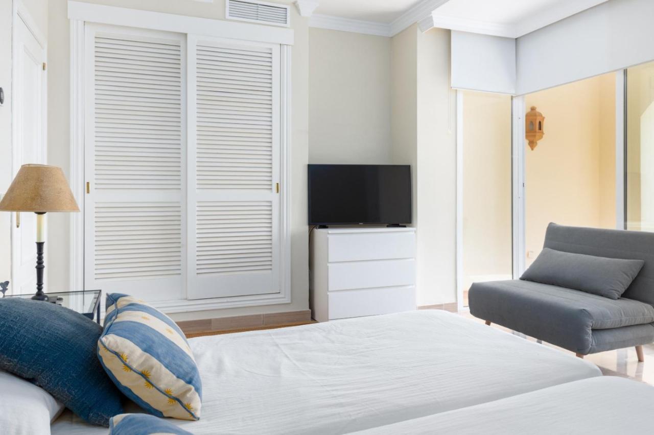 Homeforguest Front Line Beach Apartment In Hacienda Playa Marbella Exterior foto