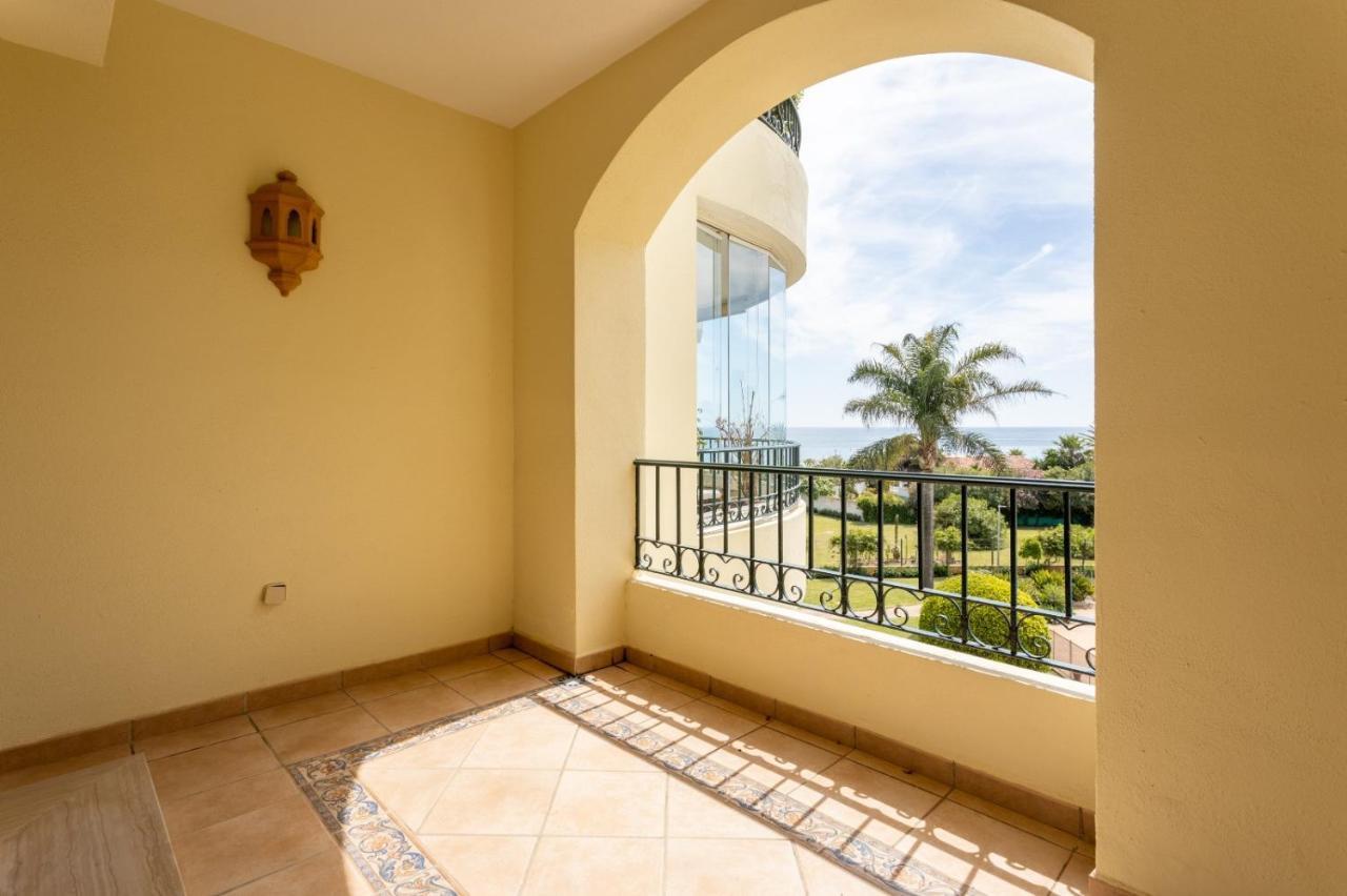 Homeforguest Front Line Beach Apartment In Hacienda Playa Marbella Exterior foto